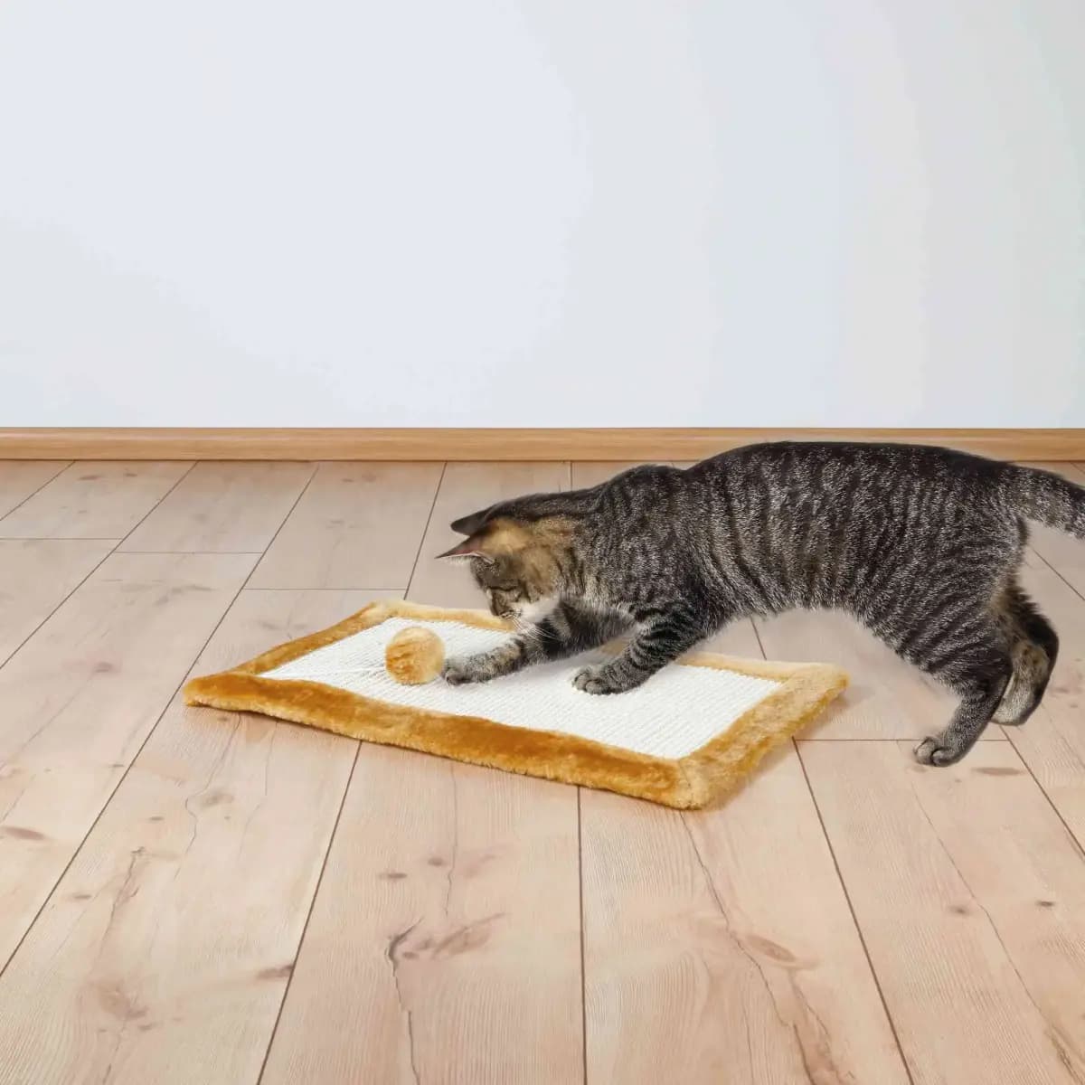 Trixie cat scratching mat, 55 × 35 cm, brown