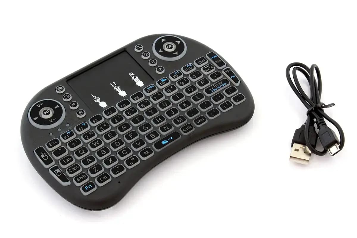 Fusion compact wireless keyboard with touchpad, 3 LED colours, 1020 mAh